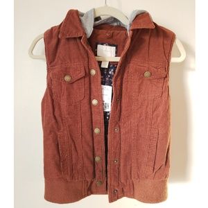 NWT Forever 21 hooded corduroy vest